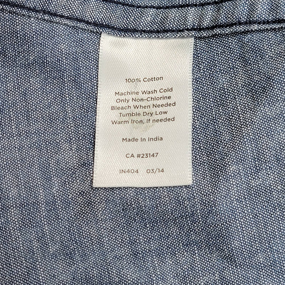 EUC Talbots Acid Wash Navy Women's Size 14 Long Sleeve Button Down Shirt Top WOW - Picture 4 of 7